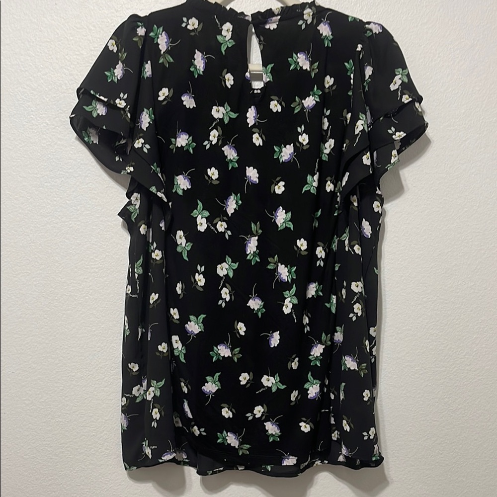 LOFT Floral Flutter Sleeve Blouse with Peter Pan Collar Size XL PTP 23” EUC - Picture 4 of 7
